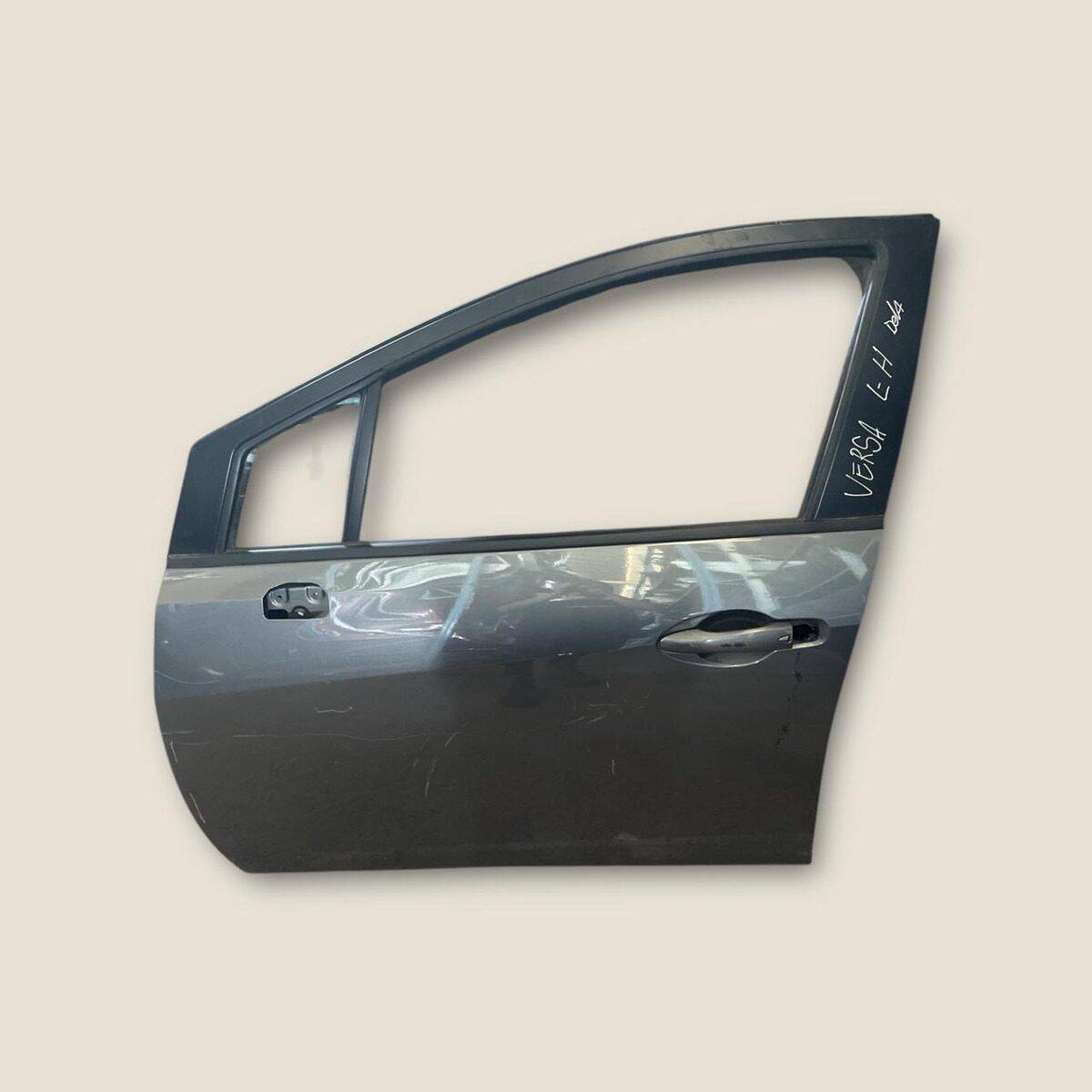 Puerta Delantera Izquierda Nissan Versa 2019/2023
