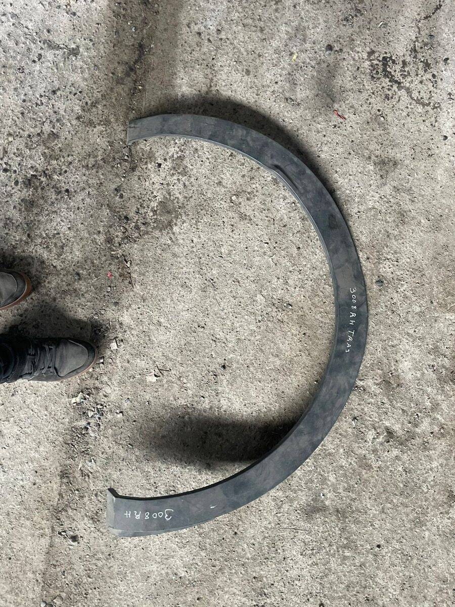 Parachoque Trasero Peugeot 3008 - Imagen 9