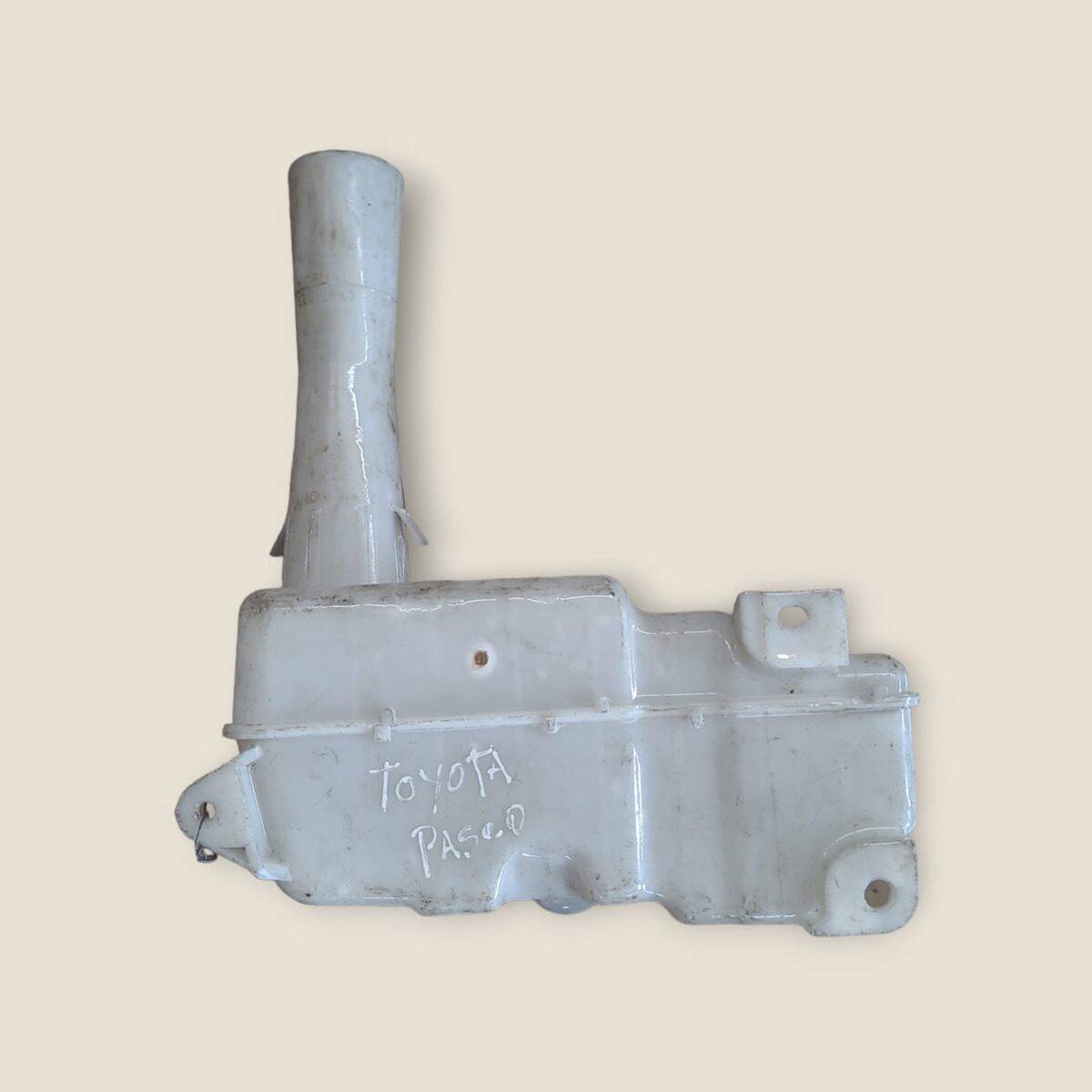 Deposito Limpiaparabrisas Toyota Paseo