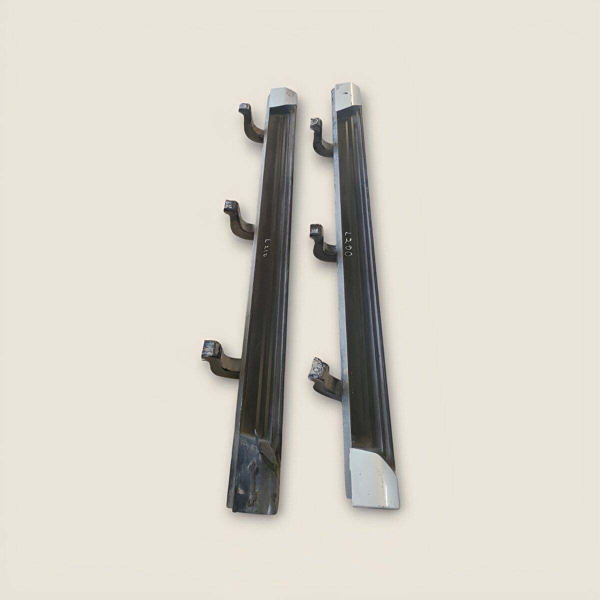 Pisaderas Mitsubishi L200