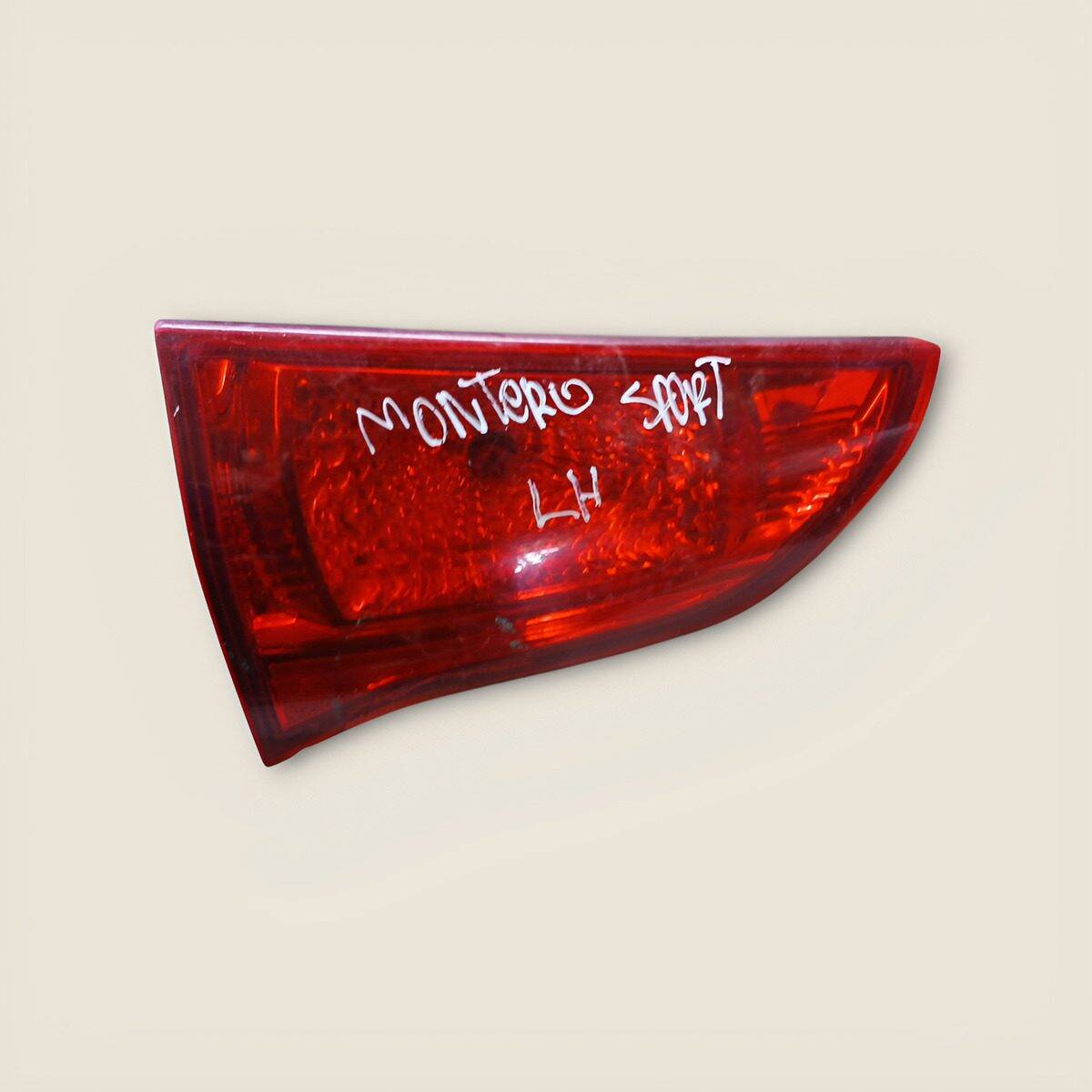 Foco Trasero Izquierdo Mitsubishi Montero Sport