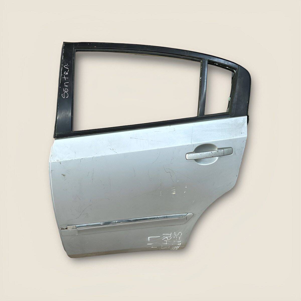 Puerta Trasera Izquierda Nissan Sentra 2010