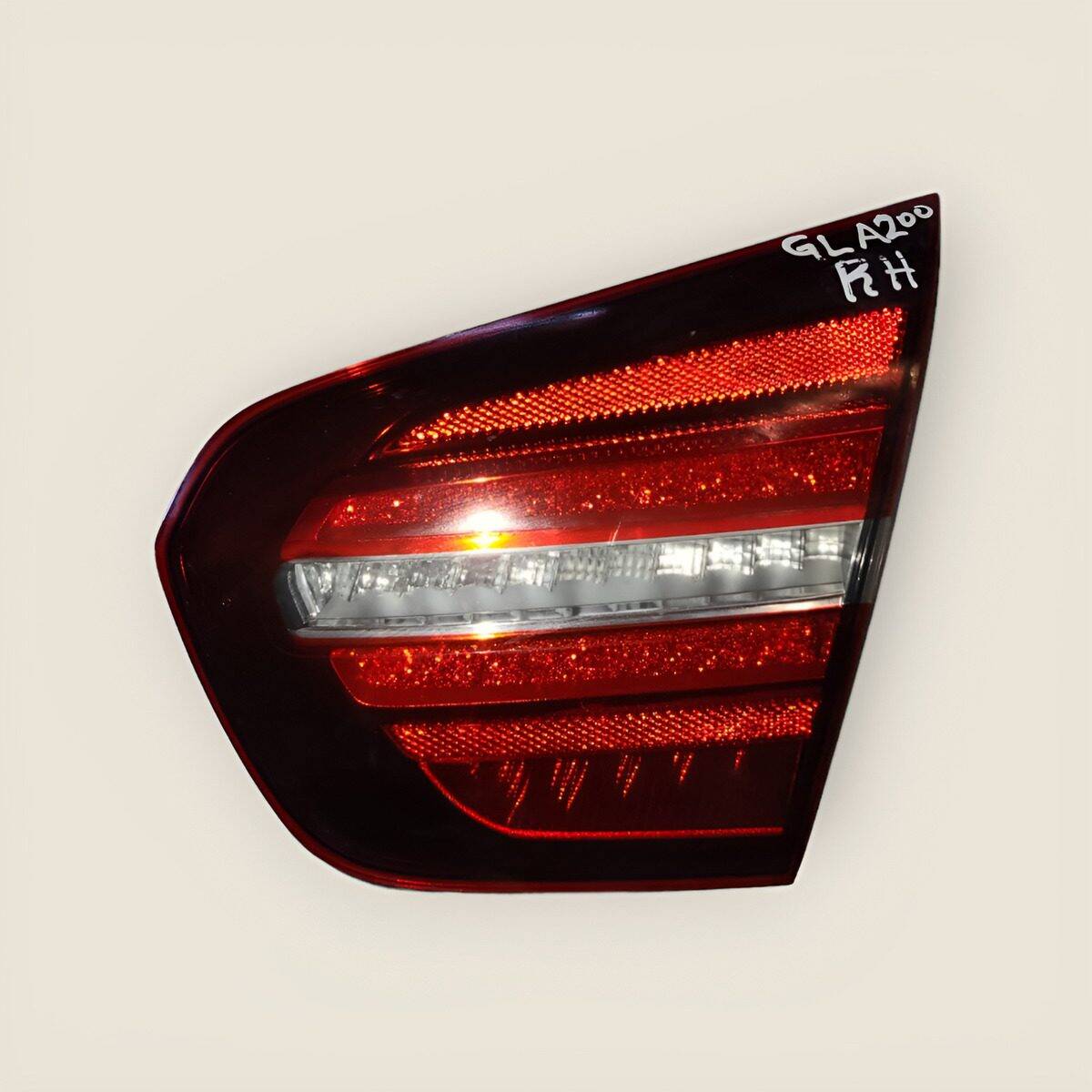 Foco Derecho Mercedes Benz Gla200